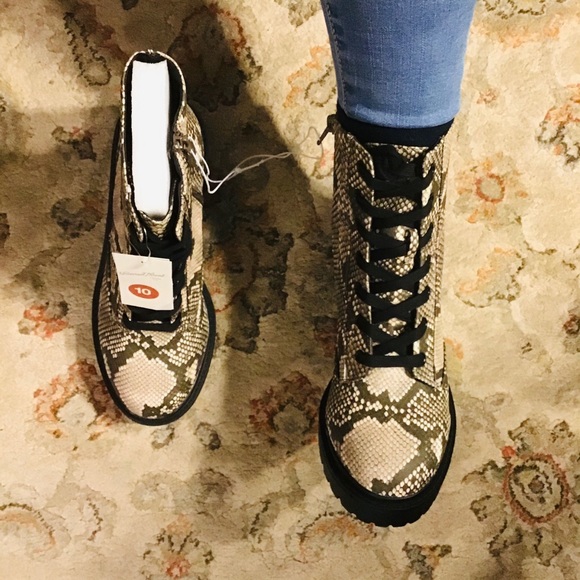 ⭐️ NIB BRIE COMBAT BOOT - Picture 7 of 15